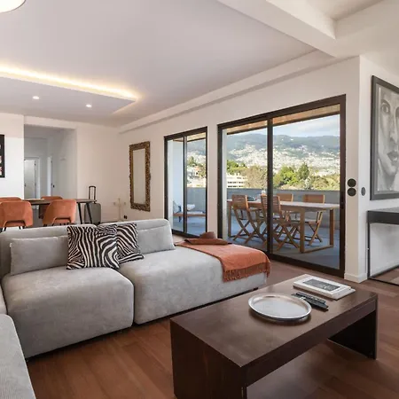 Monumental Alta Vista By An Island Apartment Funchal (Madeira)