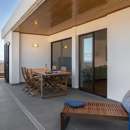 Monumental Alta Vista By An Island Apartment Funchal (Madeira)