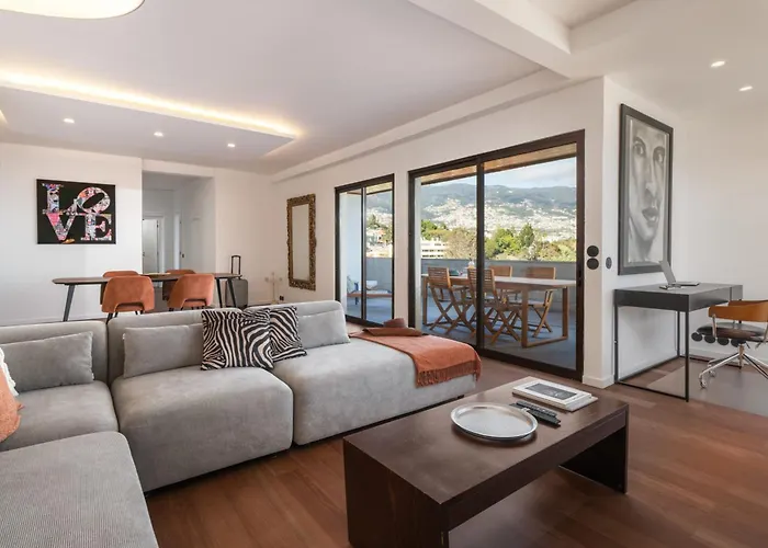 Monumental Alta Vista By An Island Apartment Funchal (Madeira)